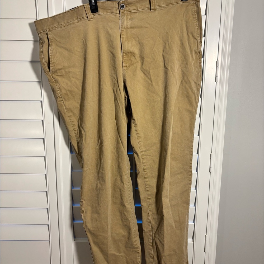 Amazon Essentials Men's Khaki Chinos